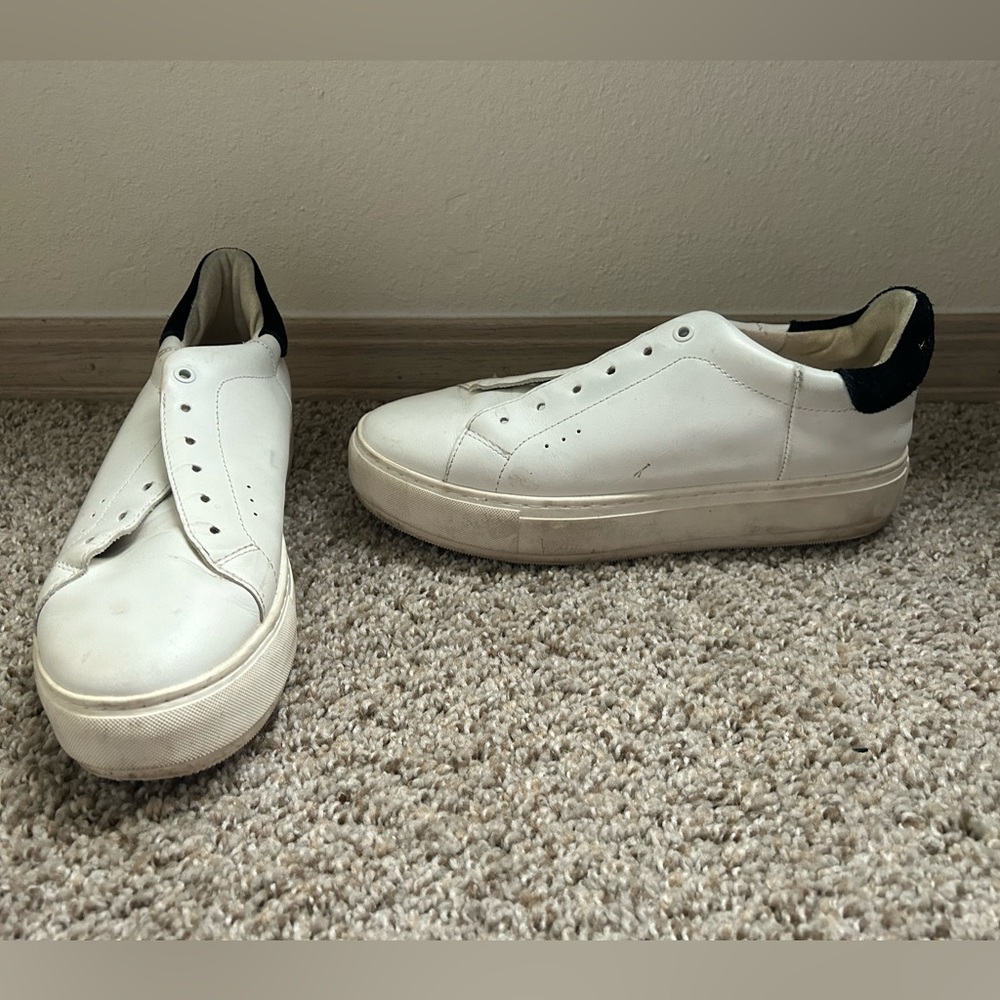 KURT GEIGER London Laney White Low-Top Leather Sneakers Suede Black Back Size 39